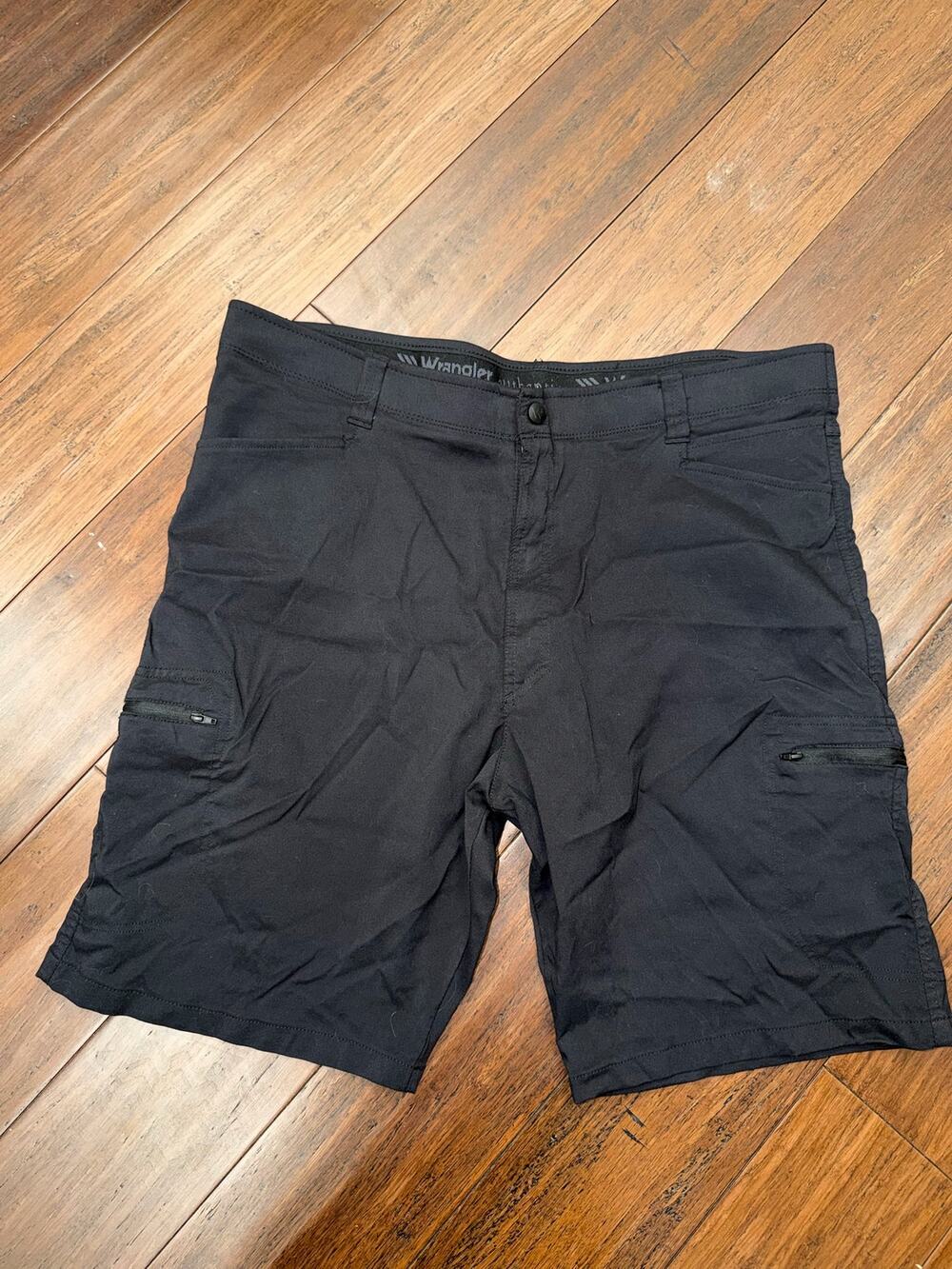 Wrangler ATG outdoor performance shorts Black 42
